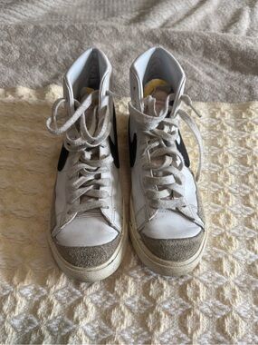 Nike White High-Top Blazer Sneakers with Black Swoosh and Gray Suede Toe